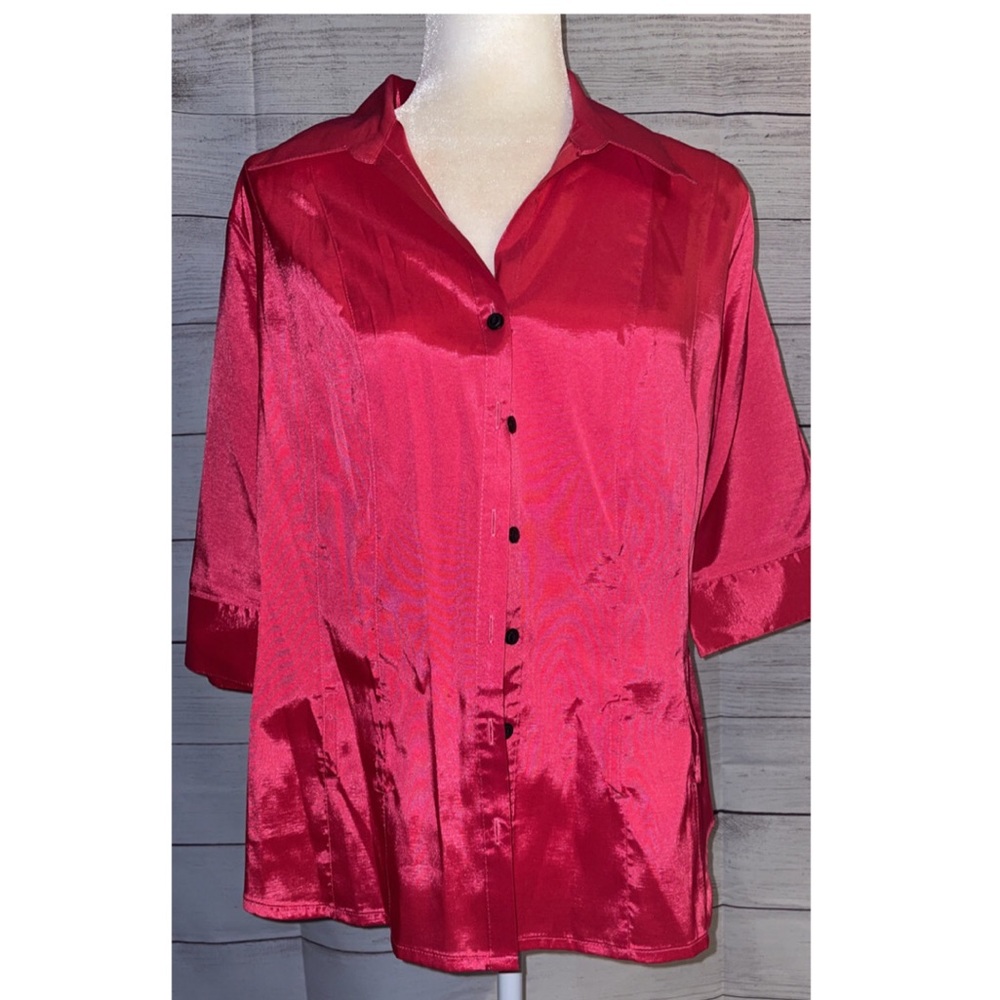 NWOT Pink Satin Jennifer Lauren Button down Blouse - Picture 3 of 5